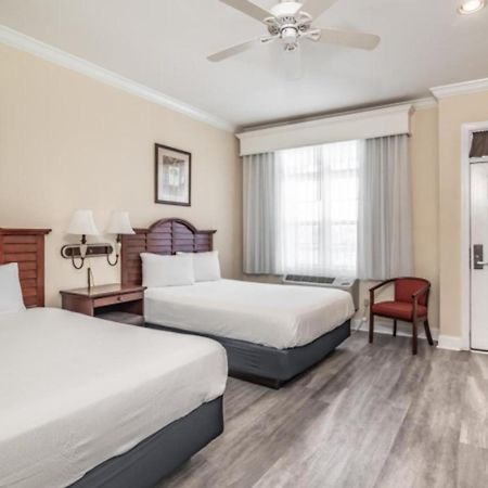 Litchfield Beach & Golf Resort Buitenkant foto