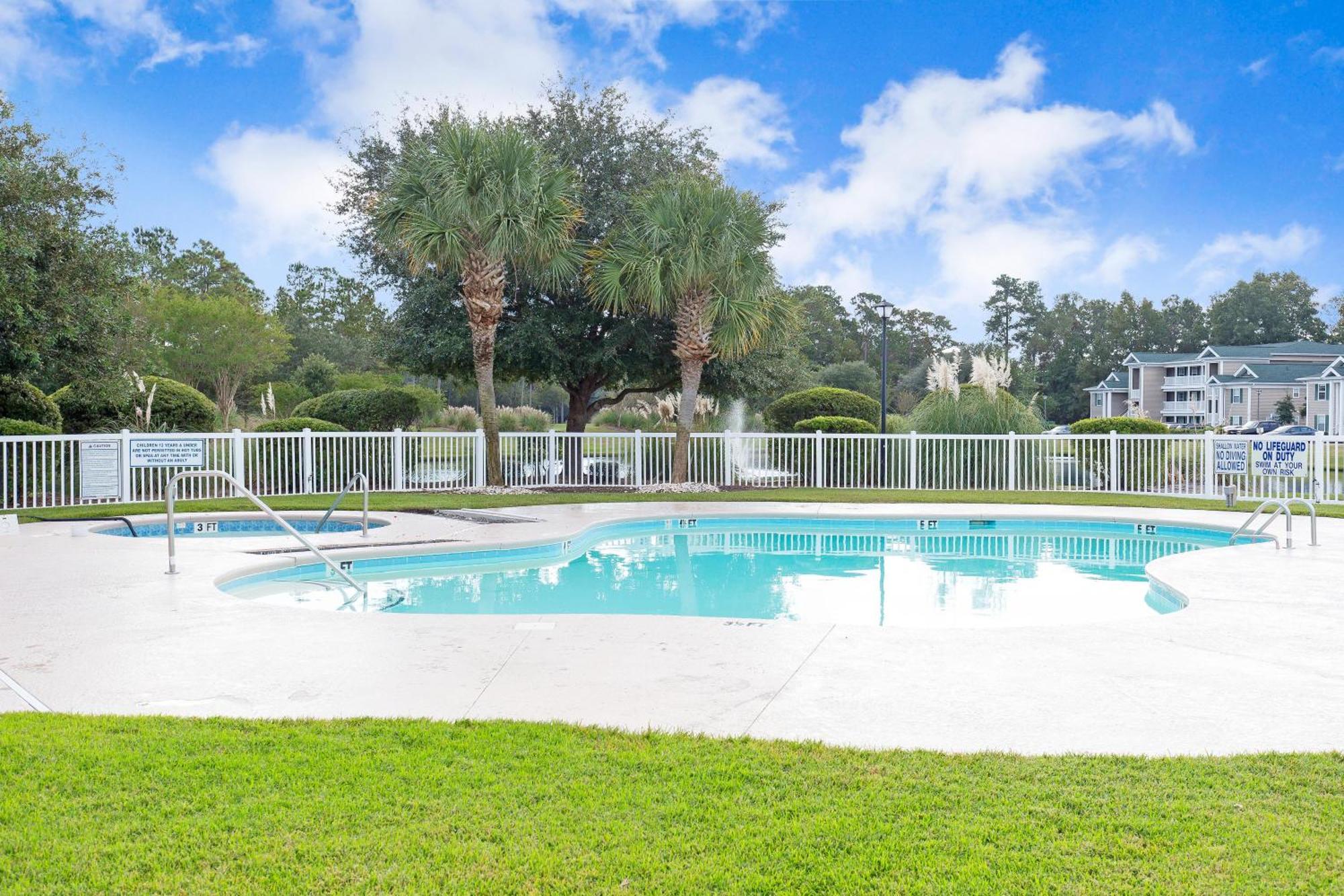 Litchfield Beach & Golf Resort Buitenkant foto